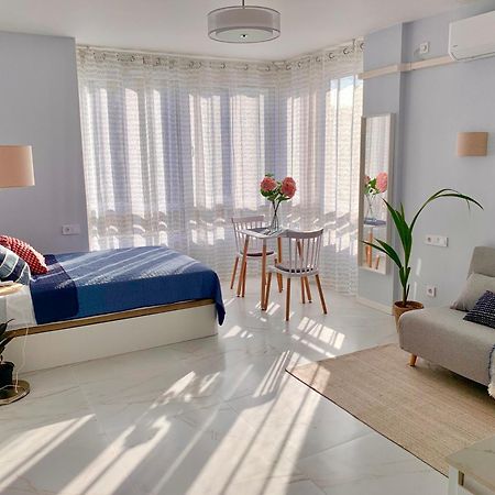 Elegant Studio With Pool And Seaview Torremolinos Eksteriør billede
